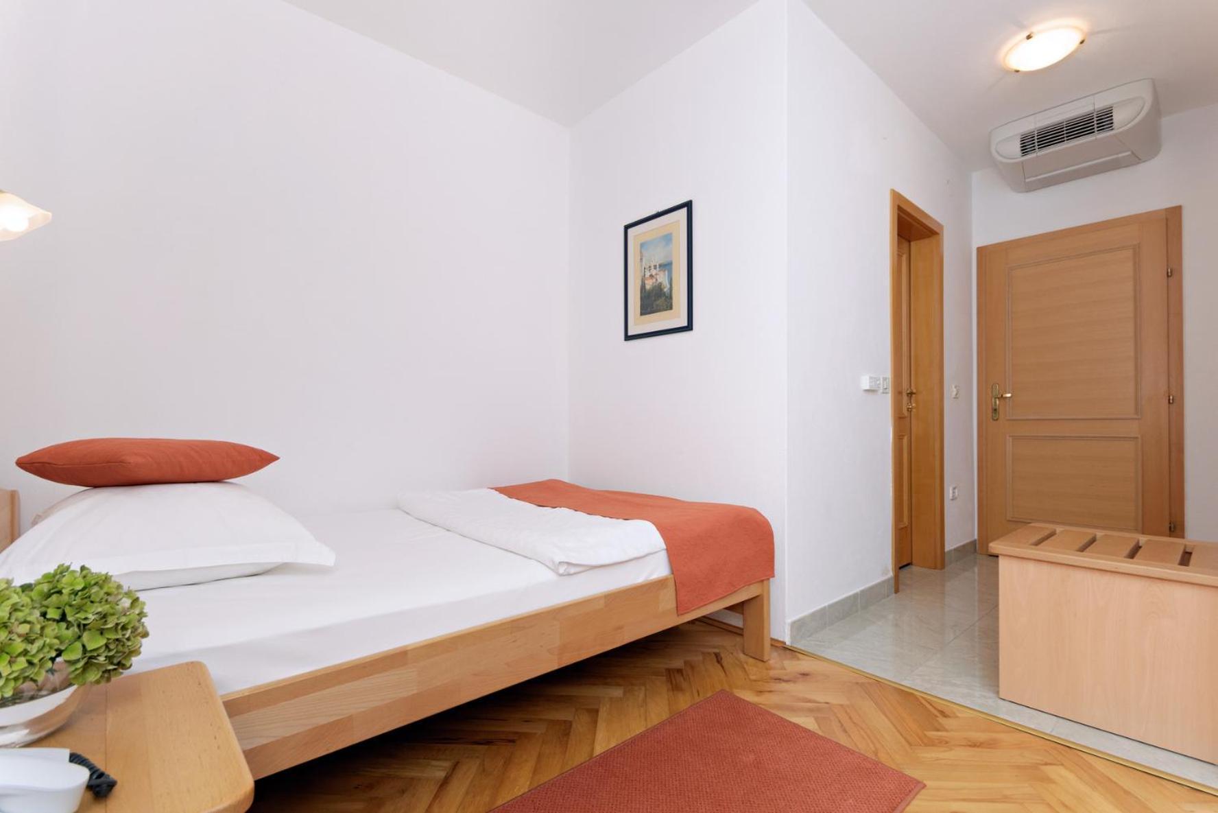 Hotel Epario Lopar Exterior photo