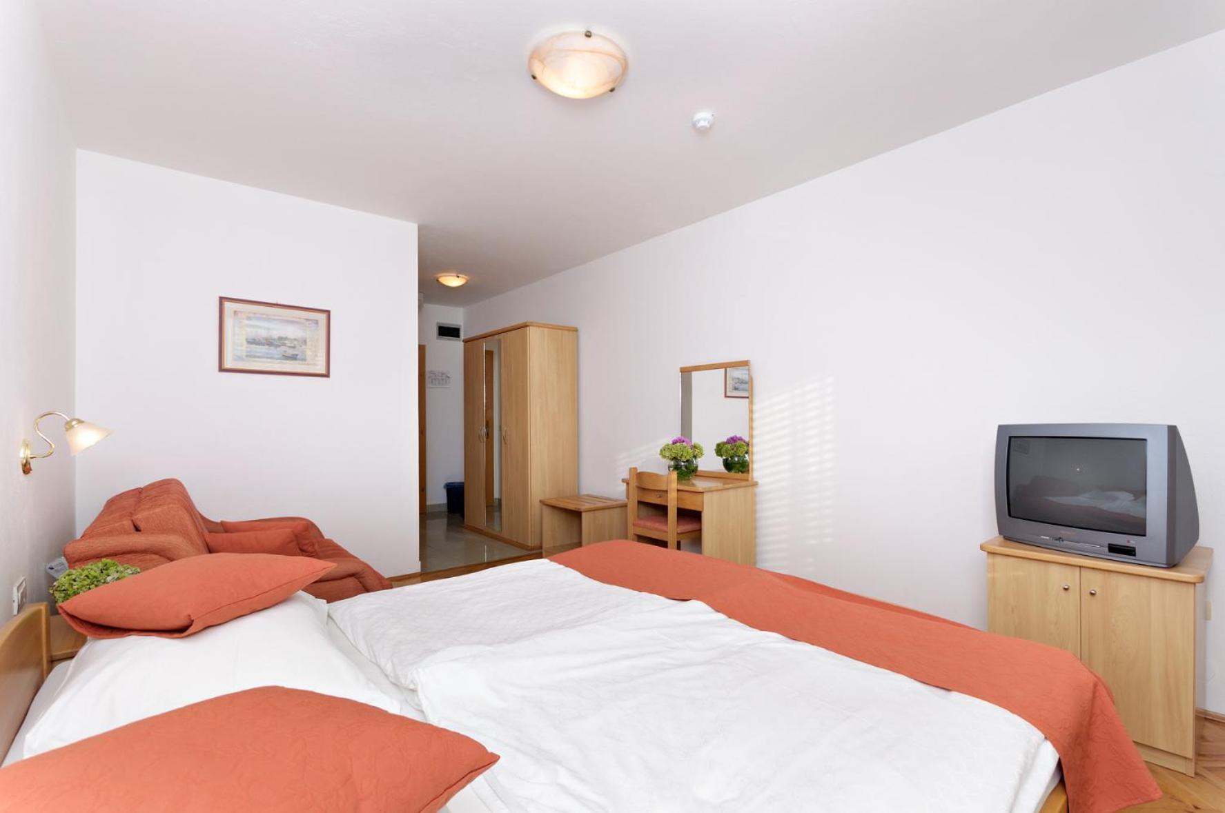 Hotel Epario Lopar Exterior photo
