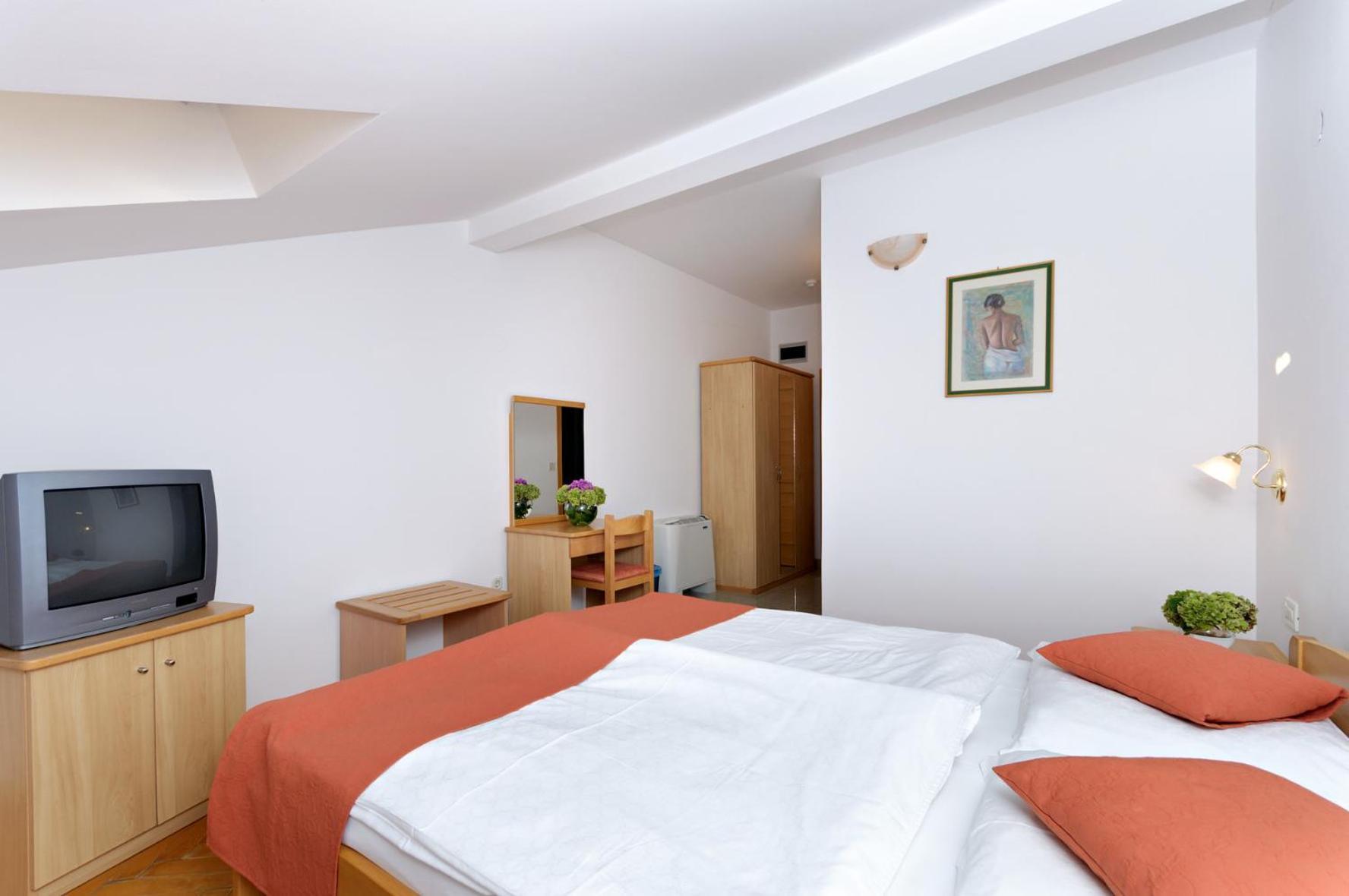 Hotel Epario Lopar Exterior photo