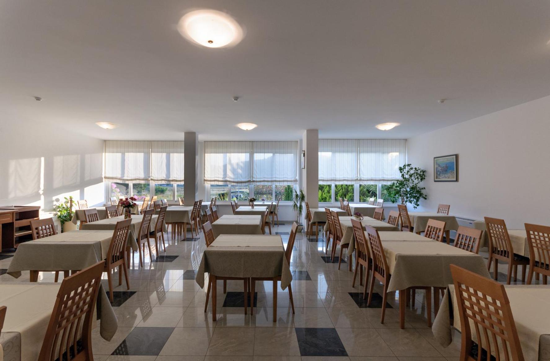 Hotel Epario Lopar Exterior photo