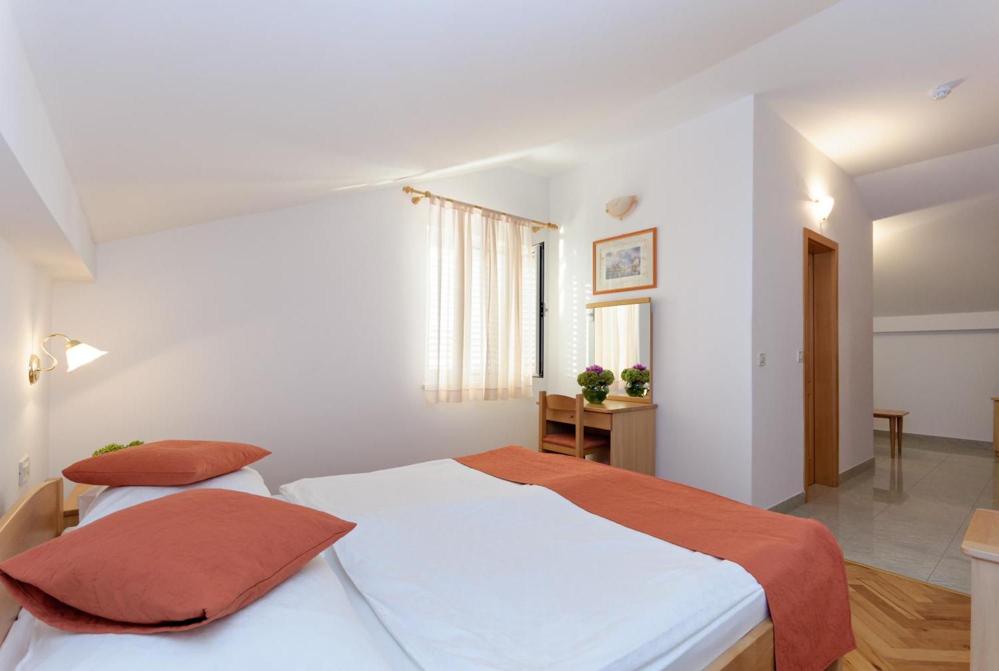 Hotel Epario Lopar Exterior photo